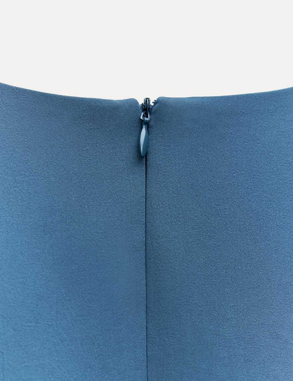 stretch-top-with-cut-out-detail